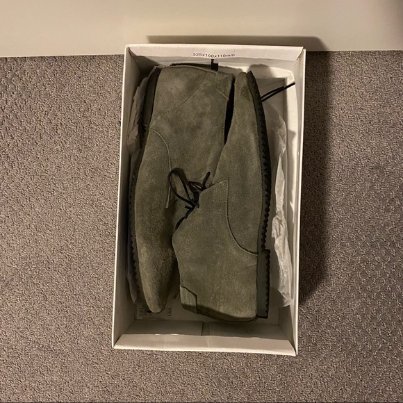  CHUKKA BOOTS